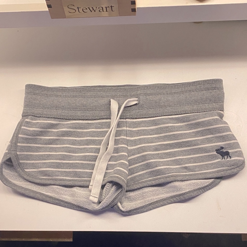 Abercrombie & Fitch Gray Striped Athletic Shorts
